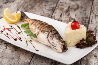 Izgara çipura balık