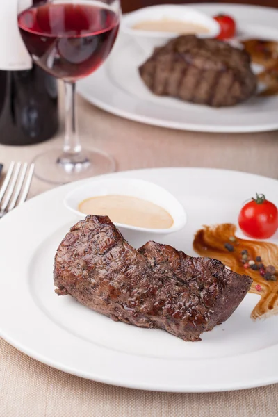 Gegrilltes Rindersteak — Stockfoto