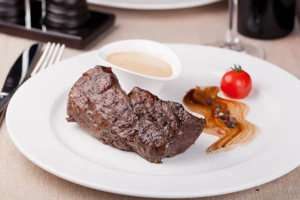 Grilovaný hovězí steak — Stock fotografie