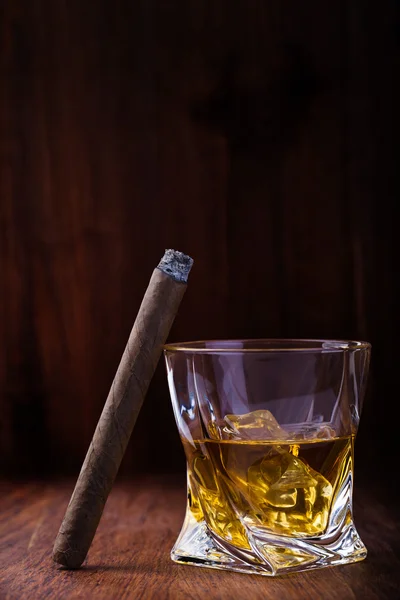 Whisky et cigare — Photo