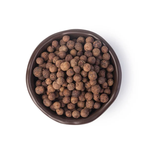 Beyaz arkaplanda Allspice — Stok fotoğraf