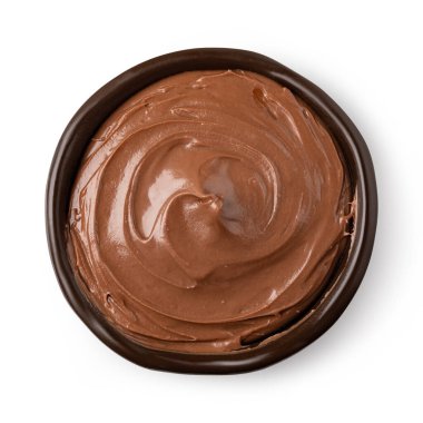 Beyaz zemin üzerine çikolata serpiştirilmiş kase.