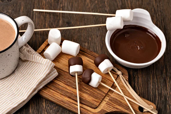 Marshmallow Old Wooden Table — Stock Photo, Image