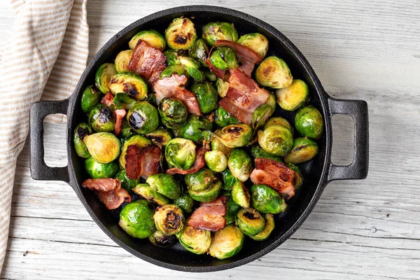 Brotes Bruselas Asados Con Tocino —  Fotos de Stock