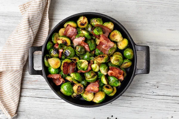 Brotes Bruselas Asados Con Tocino —  Fotos de Stock