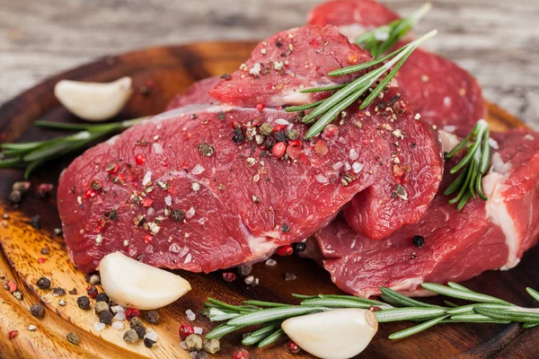 Carne crua de bovino — Fotografia de Stock