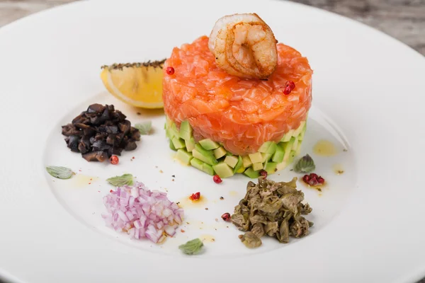 Salmon tartar — Stock Photo, Image