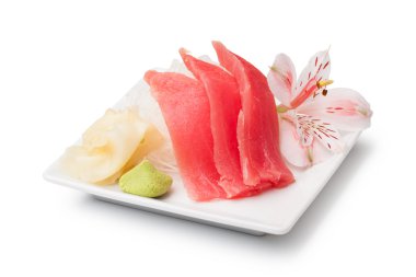 ton balıklı sashimi