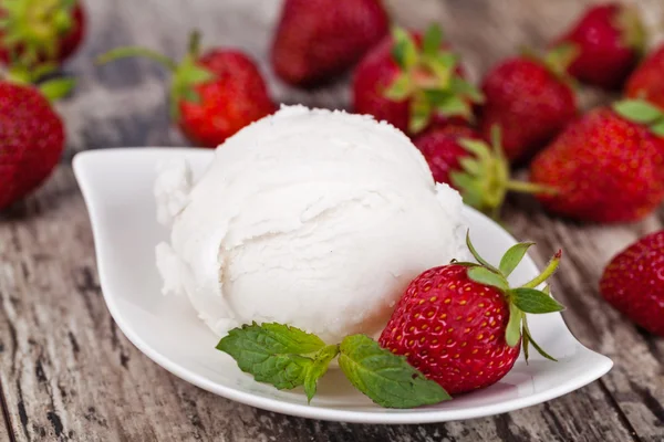 Ice cream — Stock Photo, Image