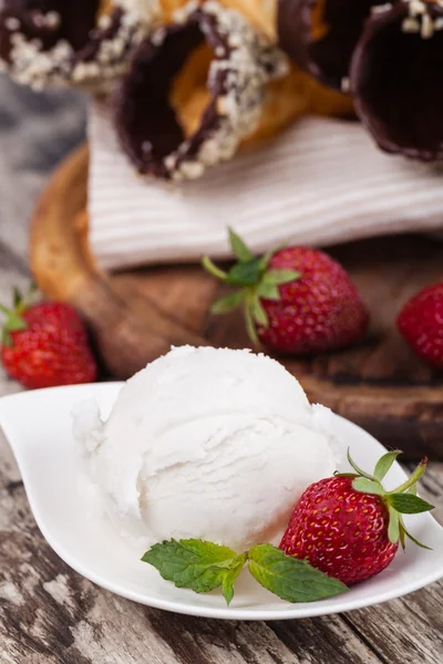 Ice cream — Stock Photo, Image