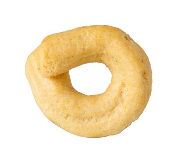 Taralli, geleneksel bir İtalyan atıştırmalığı, beyaz bir arka planda dinleniyor.