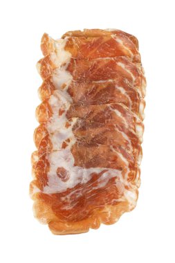 Dilimlenmiş domuz eti, beyaz arka planda mermer yağlı.