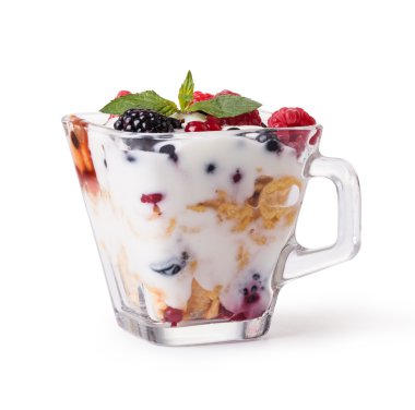 Yoğurtlu müsli ve çilek