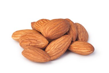 Beyaz arka planda izole edilmiş badem fıstıkları