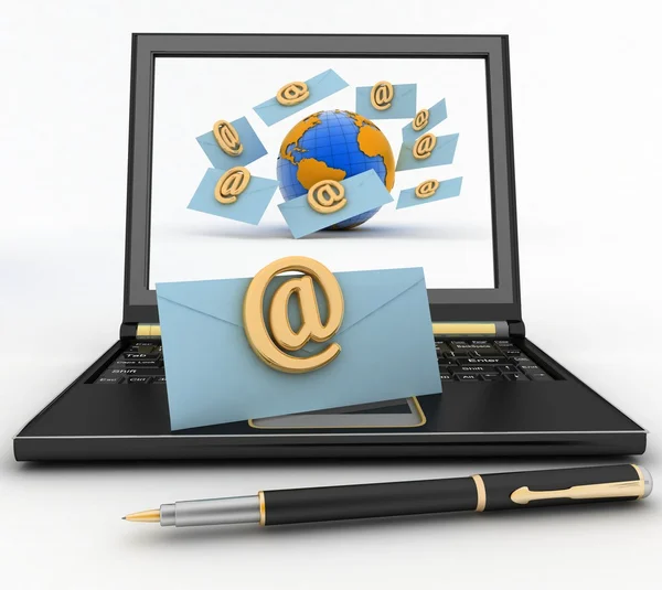 Laptop met binnenkomende brieven via e-mail — Stockfoto
