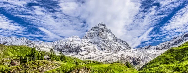 Panoramautsikt Över Matterhorns Södra Sida Från Byn Breuil Cervinia Grön — Stockfoto