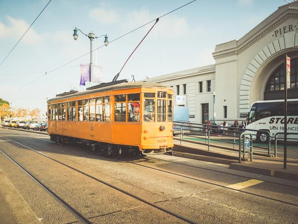 SAN FRANCISCO, EE.UU. - 15 DE SEPTIEMBRE: tranvía típico el 15 de septiembre , —  Fotos de Stock
