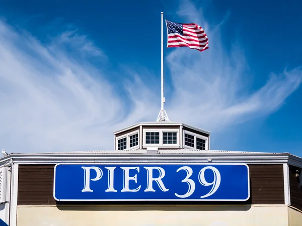 SAN FRANCISCO, USA - 15 SETTEMBRE: Pier 39 il 15 settembre 2015 — Foto Stock