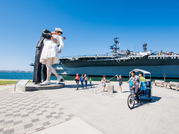 SAN DIEGO, USA - SEPTEMBER 19: Visitors on Unconditional Surrend