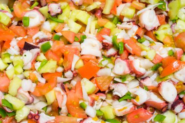 Sağlıklı doğranmış salata arkaplanı yakın plan.