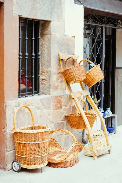 Straw Baskets Different Shapes Street Stone Wall Sale — Stock Photo, Image