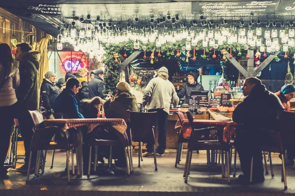 Budapest Hongrie Décembre 2017 Rue Typique Noël Lumières Décoration — Photo