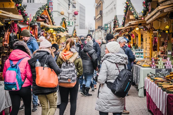 Orçamento Hungria Dezembro 2017 Rua Típica Natal Luzes Decoração — Fotografia de Stock