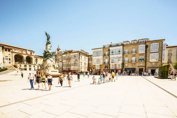 Alava Spagna Agosto 2016 Turisti Che Camminano Lungo Piazza Vitoria — Foto Stock