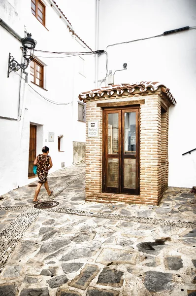 Genalguacil, Spanje - 07 September: Weergave van historisch centrum op Se — Stockfoto