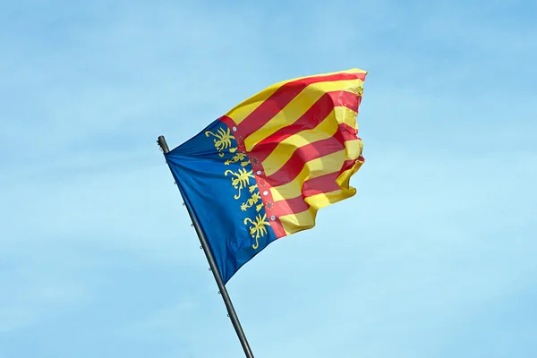 Bandeira acenando no vento — Fotografia de Stock