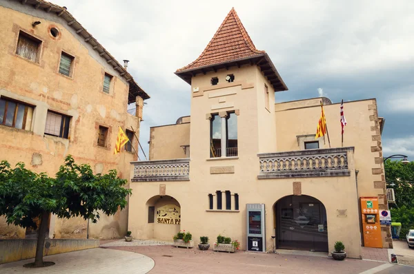 SANTA PAU, SPAIN - JULY 20: : View of historic center (medieval — Stockfoto