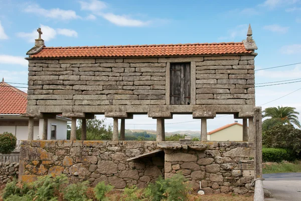 Pedra Horreo, um celeiro tradicional em Galica, Espanha — Fotografia de Stock