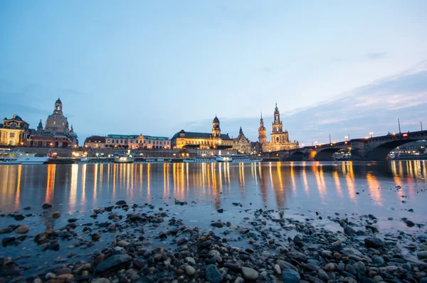 Dresden Skyline på natten, Tyskland — Stockfoto