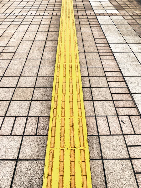 Żółta linia — Zdjęcie stockowe