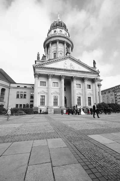 BERLIN, GERMANY - SEPTEMBER 21: French Cathedral in Gendarmenmarkt Square  on September 21, 2013 in Berlin, Germany. — Stockfoto