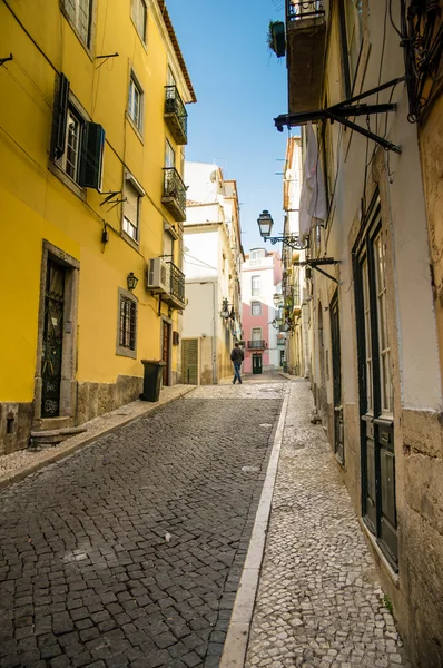 LISBOA, PORTUGAL - NOVEMBER 28: Bairro Alto on November 28, 2013 in Lisbon, Portugal. It is a central district of the city of Lisbon. The older homes in the bairro, dating from the 16th and 17th centu — Stock Photo, Image