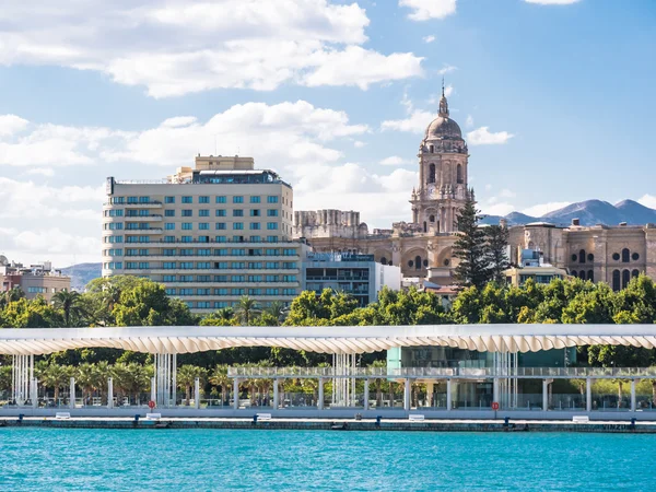 MALAGA, SPAIN - AUGUST 16: Malaga port on August 16, 2015 in Mal — Stock Photo, Image