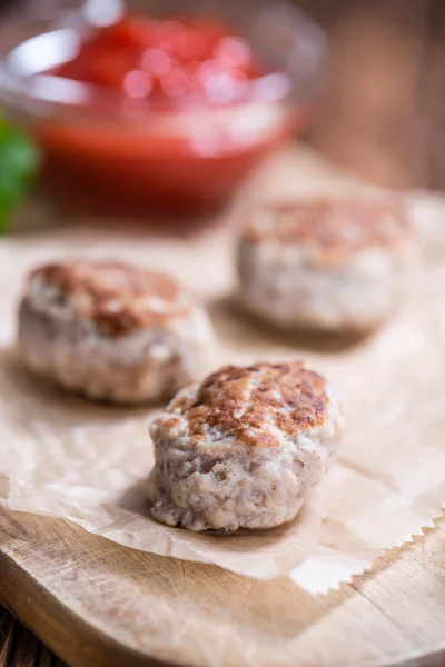 Pequeñas albóndigas caseras —  Fotos de Stock