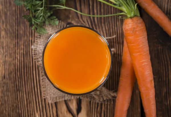 Здоровый морковный сок — стоковое фото