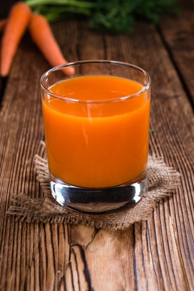 Portion de jus de carotte — Photo