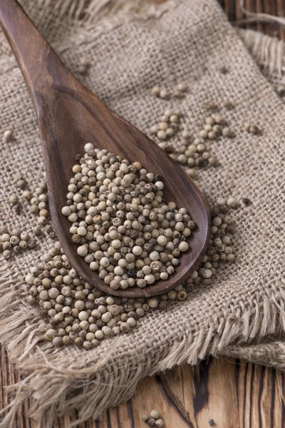 Μερίδα της άσπρα Peppercorns — Φωτογραφία Αρχείου