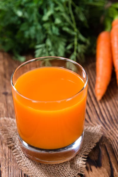 Portion de jus de carotte — Photo