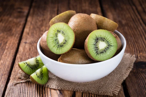 Verse kiwi vruchten — Stockfoto