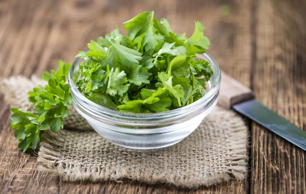 Portion frische Petersilie — Stockfoto