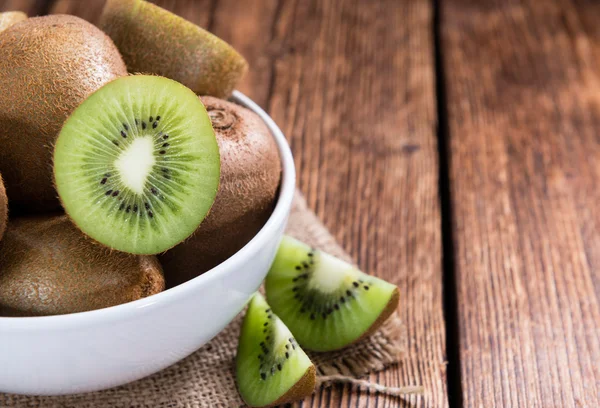 Gedeelte van vers fruit Kiwi — Stockfoto