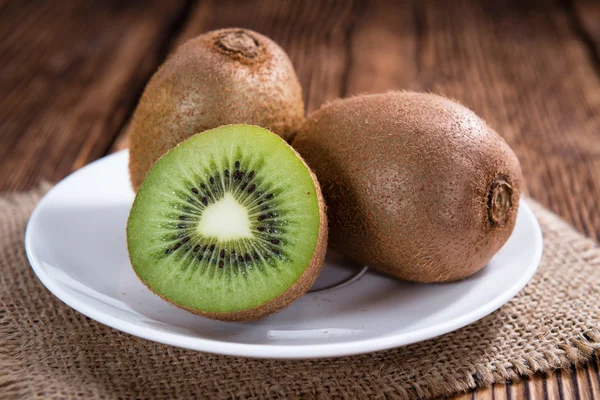 Gedeelte van vers fruit Kiwi — Stockfoto