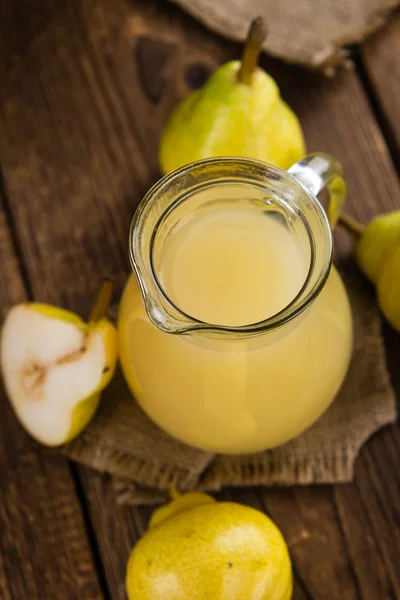 Glas Birnensaft — Stockfoto