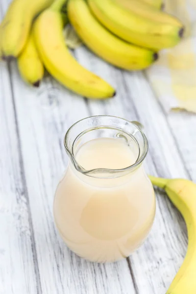 Vaso de jugo de plátano — Foto de Stock