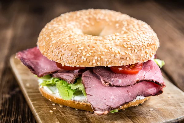 Bagelwith arrosto di manzo — Foto Stock