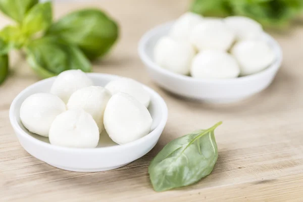 Petites boules de mozzarella — Photo